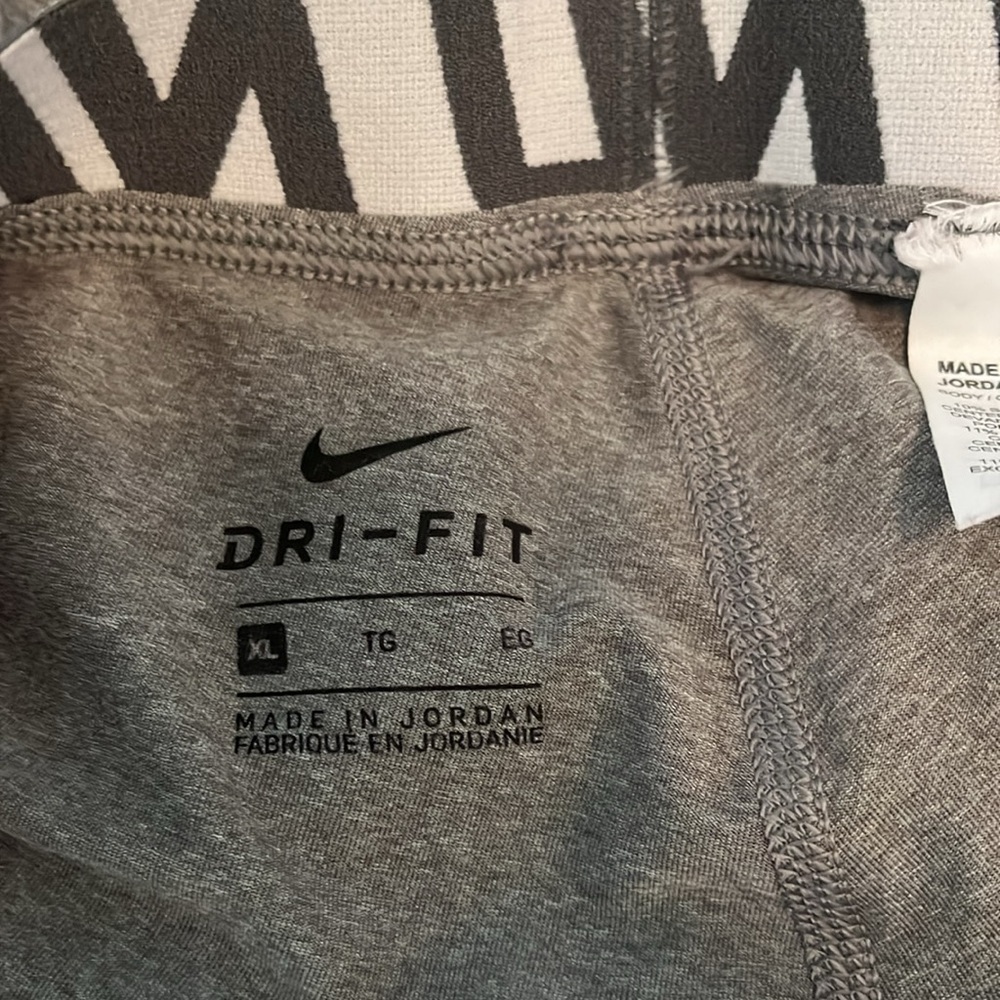 Nike pro grey leggings - Picture 5 of 5